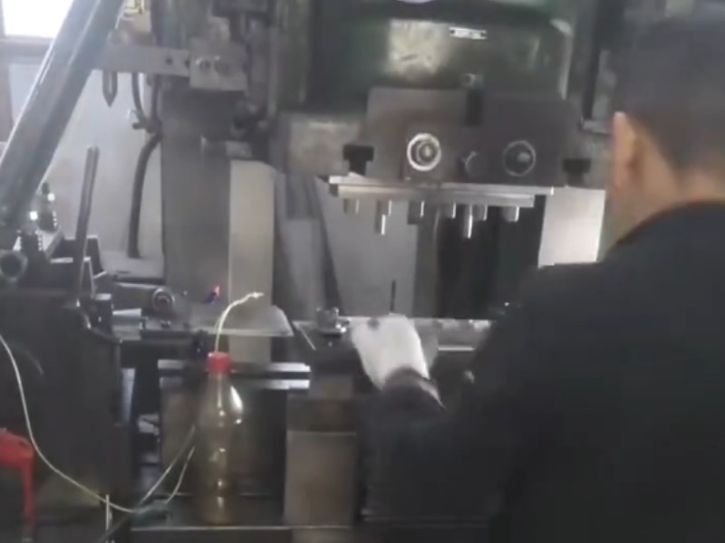 冲压机
